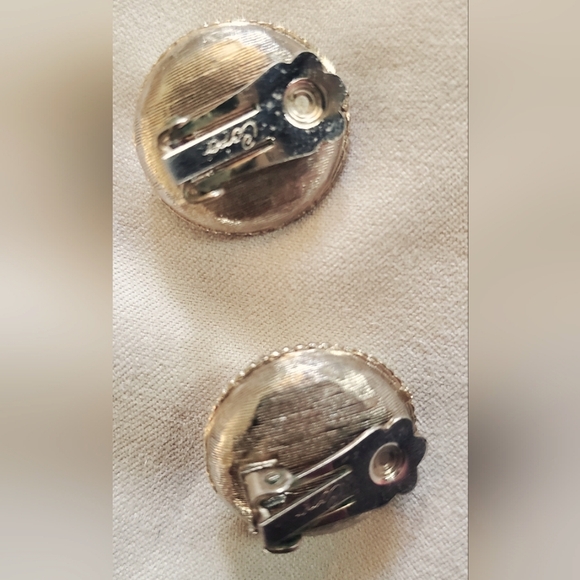 Vintage Coro Elegant Faux Pearl  and Gold Tone Earrings - Picture 7 of 7